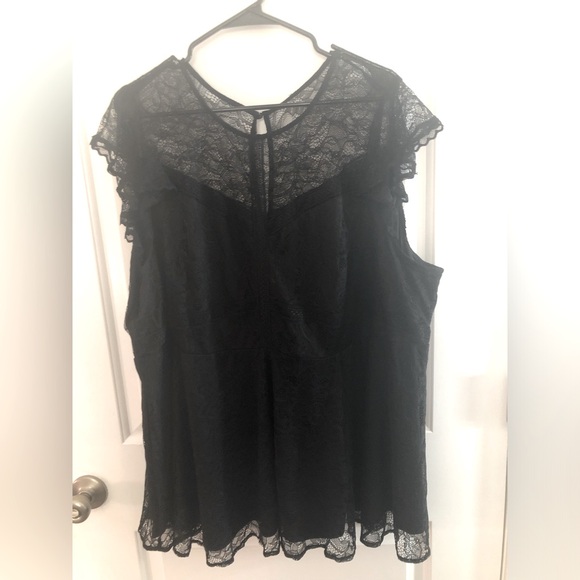 Torrid sz 4 Black Peplum Lace Ruffle Sleeve Top GUC - Picture 8 of 8